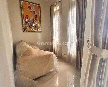 f o r s a l e Rumah Bagus 2 Lantai SHM di Ceningan Sari