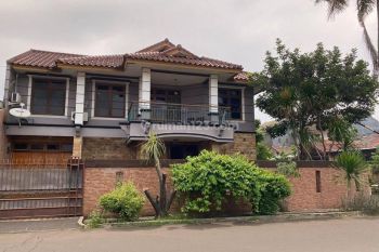 DIJUAL CEPAT RUMAH 2 Lantai BU