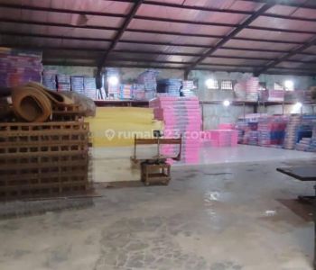 Pabrik Dijual Lokasi Srategis di Sayap Taman Kopo
