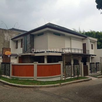 Dijual Rumah Mewah Luxury di Setra Duta Bandung
