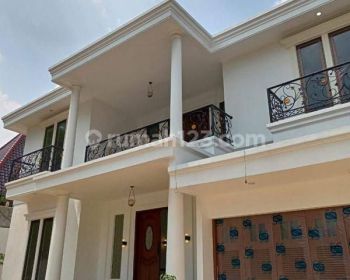 Rumah baru desain mewah asri dan nyaman  di area Cilandak Jaksel