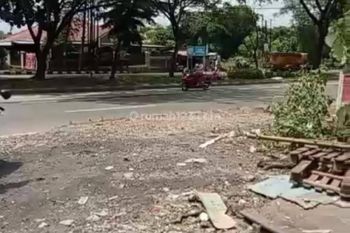 Gudang Jalan Utama Pemda Tigaraksa