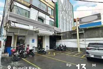 Gedung 4 Lantai Dekat Ke Kemang di Buncit Raya