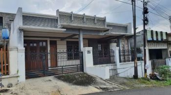 DIJUAL RUMAH STRATEGIS DI NGALIYAN