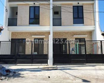 Dijual Rumah Nirwana Eksekutif Hadap Utara Surabaya