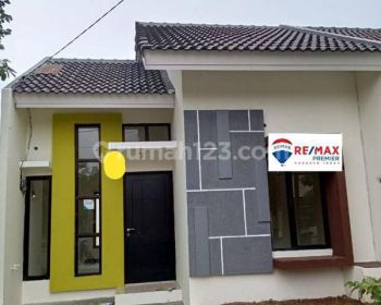 Rumah Di Cluster De Residence Dekat Puri Harapan