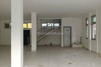 Ruko Atau Kantor Terawat Strategis di Tubagus Ismail Sayap Dago