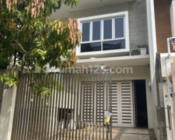 Rumah 3 Lantai di Manyar Permai, Pantai Indah Kapuk