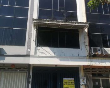 Disewakan Ruko dengan parkir yang terluas di Surabaya