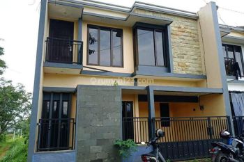 Rumah Mewah Esklusif 2lt Jual Murah, Super Strategis Pusat Kampus