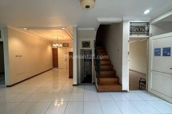 Dijual Rumah dalam area cluster yang nyaman dan asri