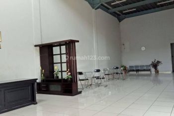 Pabrik berlantai 3 di kawasan Industri Lippo Cikarang