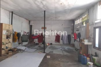 GUDANG PLONG DAN PARKIR LUAS DURI KOSAMBI JAKARTA BARAT