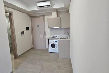 Apartemen Menara Jakarta 2 Kamar Tidur Bagus Semi Furnished