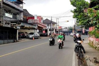 Ruang Usaha Resto di Jl. Raya Jatinangor 228 m² aktif dan selalu rame