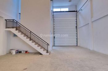 Disewakan murah Gudang Baru serah terima citra 8 jakbar

LT 136