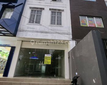 Disewakan Ruko 3,5 Lantai di Lokadi Ramai Cocok Untuk Usaha