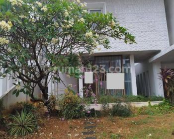 Rumah Siap Huni Mewah 2 Lantai Kawasan Elite Sutera Victoria