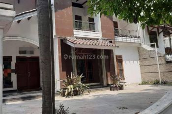 Disewakan Rumah Untuk Usaha 2 Lantai di Sayap Dago Bandung Kota