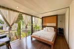 thumbnail-beautiful-3-bedrooms-villa-for-rent-yearly-at-kerobokan-bali-11