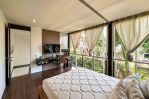 thumbnail-beautiful-3-bedrooms-villa-for-rent-yearly-at-kerobokan-bali-12