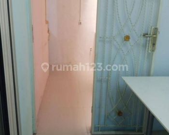 Disewakan rumah green lake city dengan fasilitas "buolvard"