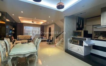 Di cepat jarang ada rumah pik 8x17 marmer sdh renovasi full bangunan rapi sekali