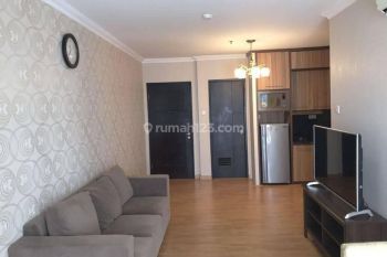 Disewakan Apartemen Cosmo Mansion 3 Bedroom Lantai Tinggi Furnished