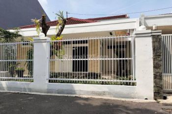 RUMAH ASRI HOMEY SANGAT TERAWAT BARU RENOVASI DISAYAP BURANGARANG DEKET LAPANG