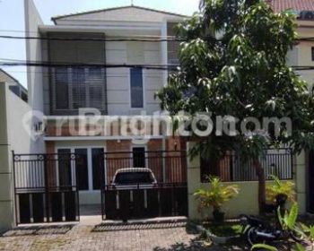 rumah murah mewah 2lantai di gayungsari surabaya. dekat Polda jatim, ketintang