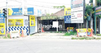 RUMAH HITUNG TANAH NOL JALAN RAYA LAKARSANTRI (BISA BANGUN 2 RUKO)