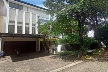 Disewakan Rumah di Cluster De Brassia De Park. BSD City