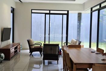 Rumah barub2 Lt Nayapati Kota baru parahyangan