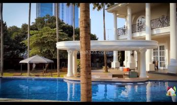 Rumah bak Istana di Cilandak, termurah