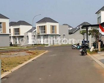 kan rumah paramount petals tangerang