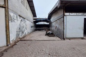 Disewakan Gudang Kapuk Kamal, Lokasi Strategis & Pinggir jalan raya, Akses 40