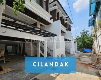 Rumah Baru Private Pool lokasi strategis Cilandak jaksel