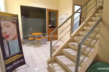 Ruko Dijual Bangunan 3,5 Lantai SHM Bagus Strategis Kota Bandung