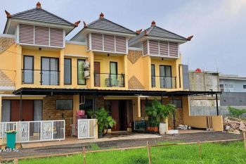 Rumah Mewah Dan Estetika 
2 lantai Setu Bekasi