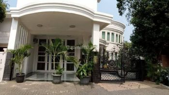 Rumah 2 Lantai Bagus Mewah SHM Di Giriloka Bsd Tangerang Selatan