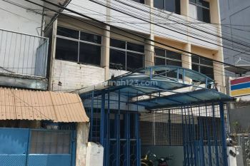 Ruko 3 Lantai di Pintu Air Bisa Ijin Komersial