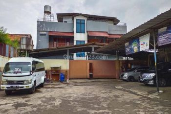 Tempat Usaha Dan Rumah 3lantai Megah Dijual di Raya Penggilingan Cakung Jakarta