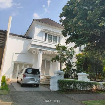 Rumah full furnish kolam renang De Maja BSD