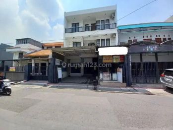 Ruko di Dijual Ruko Manukan Surabaya
, Surabaya 370 m Bagus SHM