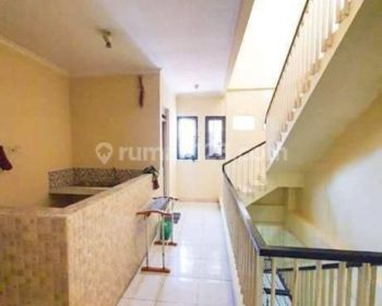 RUMAH 3LT PINGGIR JL KEMBAR RUNGKUT ASRI DEKAT MERR UPN SBY