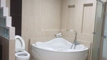 Rumah 2 Lantai Bagus Semi Furnished SHM di Sayap Pajajaran, Bandung