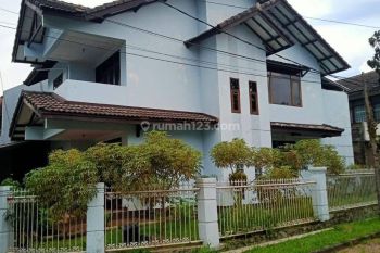 Dijual Turun Harga Rumah Nyaman Cantik Hook di Taman Kopo Melati