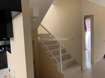 Dijual rumah siap huni 2 Lantai di citra grand semarang