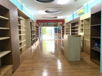 DISewakan RUKO HAWAII MUTIARA TAMAN PALEM, Jakbar 
LT 67.5 ,bgs rapi siap pakai