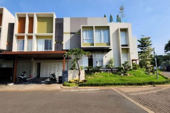 Rumah 2 Lantai Bagus di Mozart, Tangerang